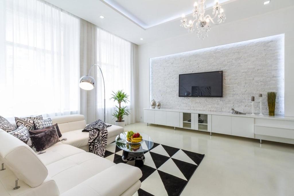 Stylish Apartment 5 Minutes Walk From City Center Praga Exterior foto